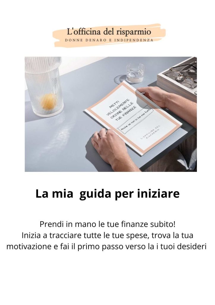 immagine della guida alle spese, una risorsa gratuita utilissima, in mano ad una persona che si sta accingendo a leggere